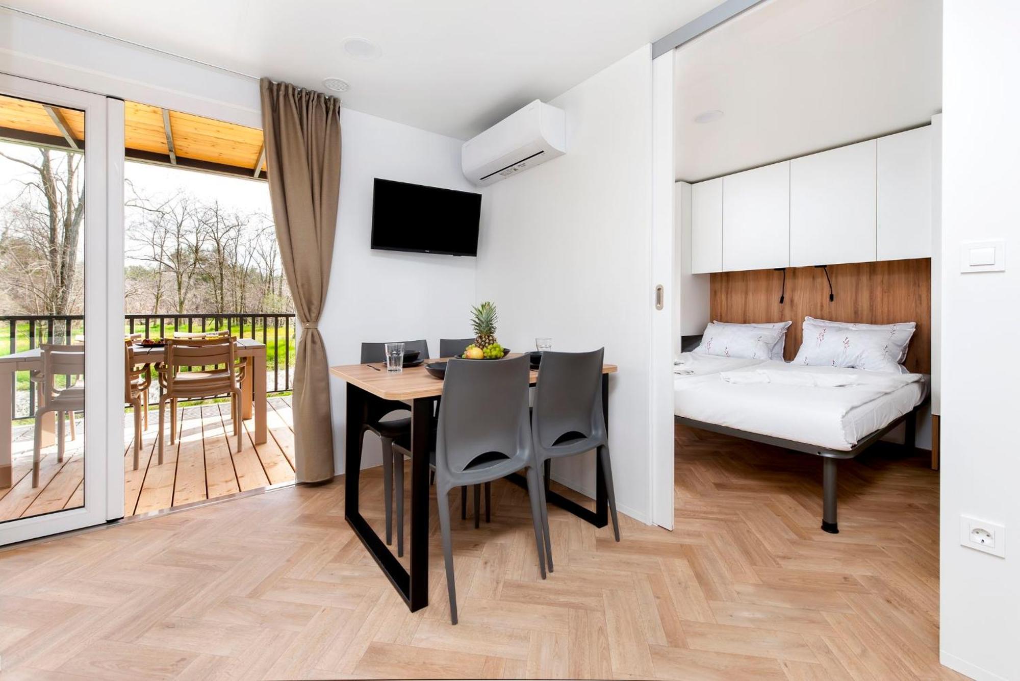 Mobile Homes Casapini In Fkk Camping Solaris بوريتش الغرفة الصورة